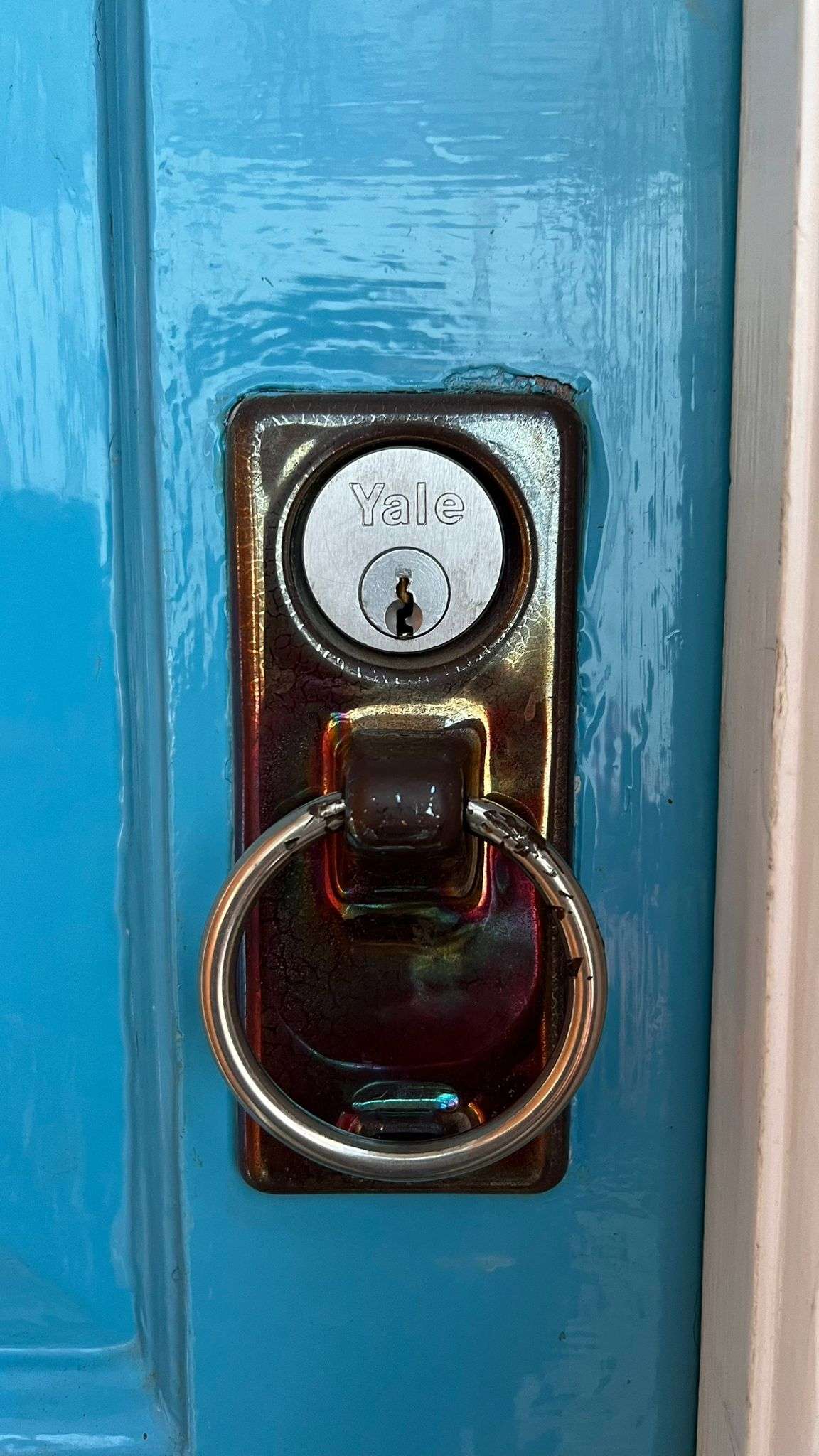 Yale | Emergency locksmith redhill